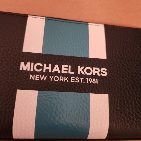 Michael Kors New York EST. 1981 NWOT Blue Large Leather Wallet - Picture 5 of 15
